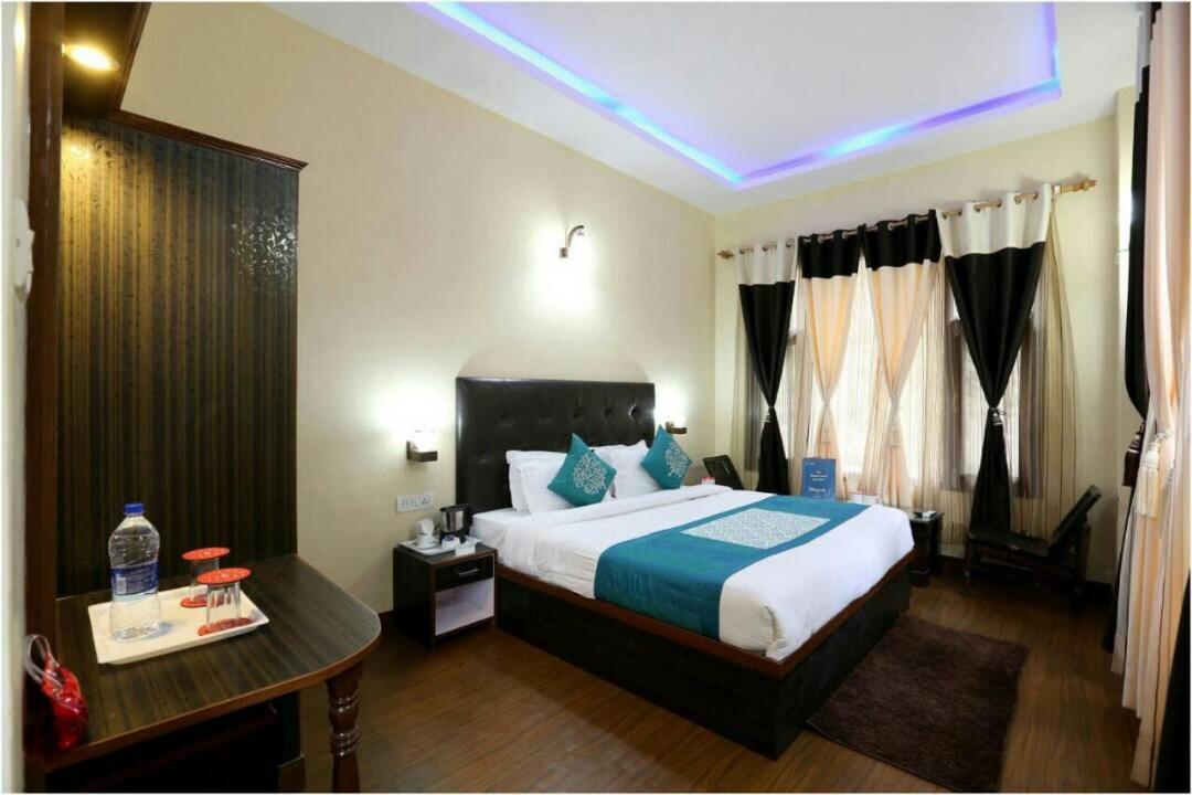 Super51Hotel New Delhi Exterior photo